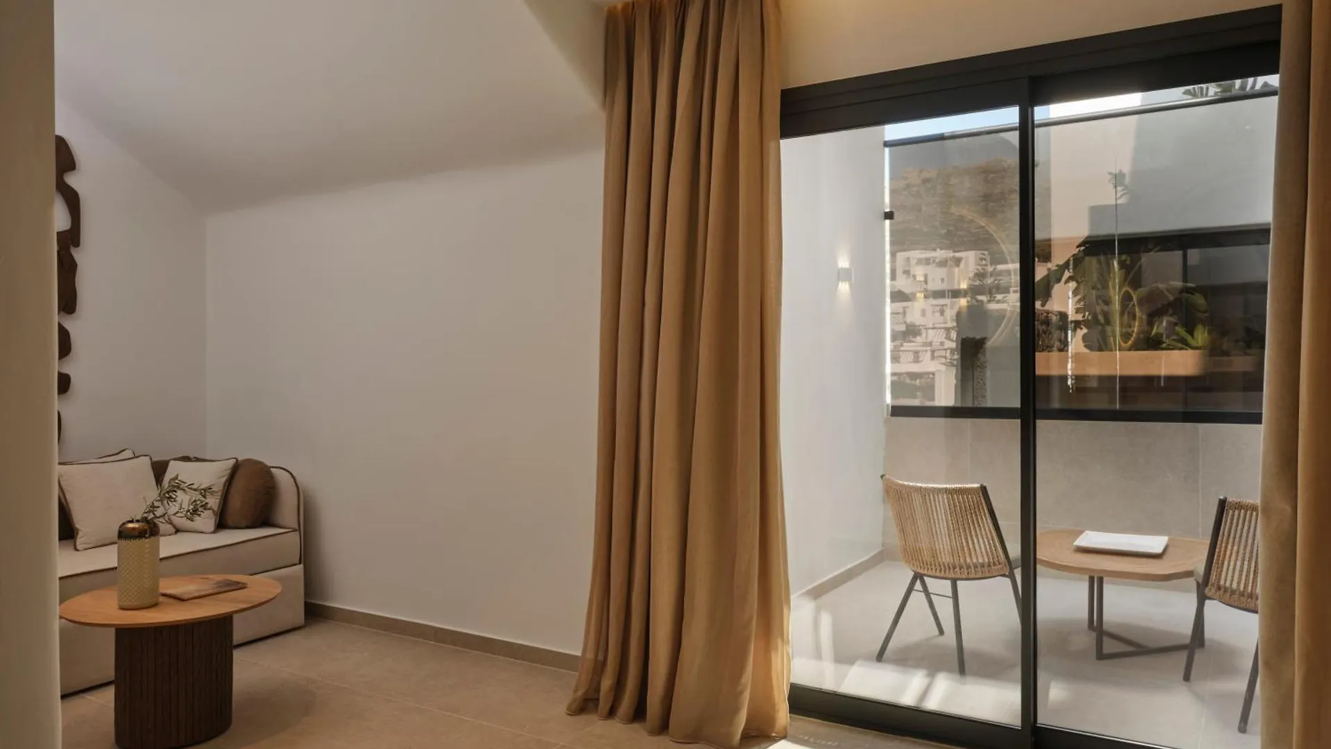 Hotel Iria Blue Mykonos à Platis Yialos 4*,  Grèce